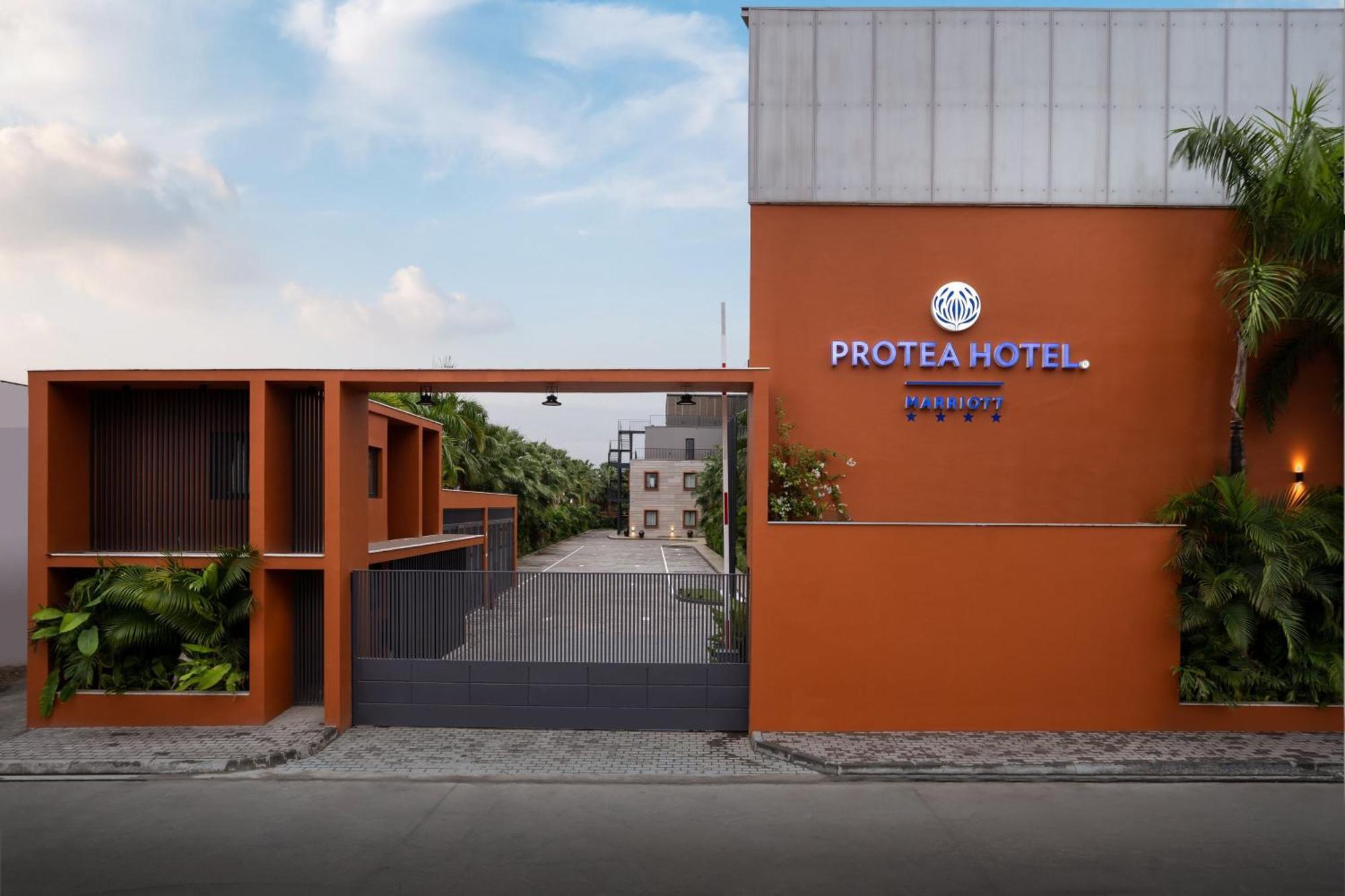 Protea Hotel By Marriott Luanda Esterno foto
