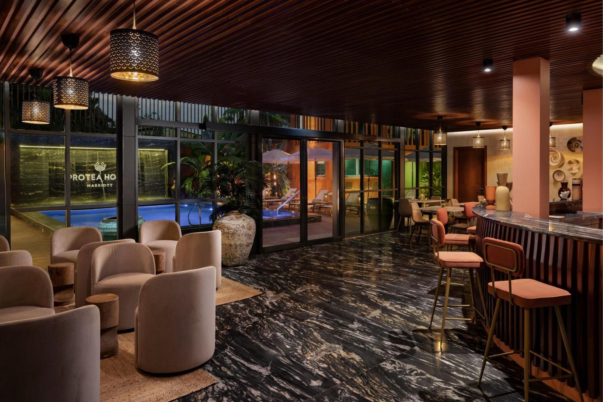 Protea Hotel By Marriott Luanda Esterno foto